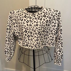 Cheetah crop top crew neck